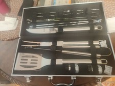 Przybory do grilla z etui