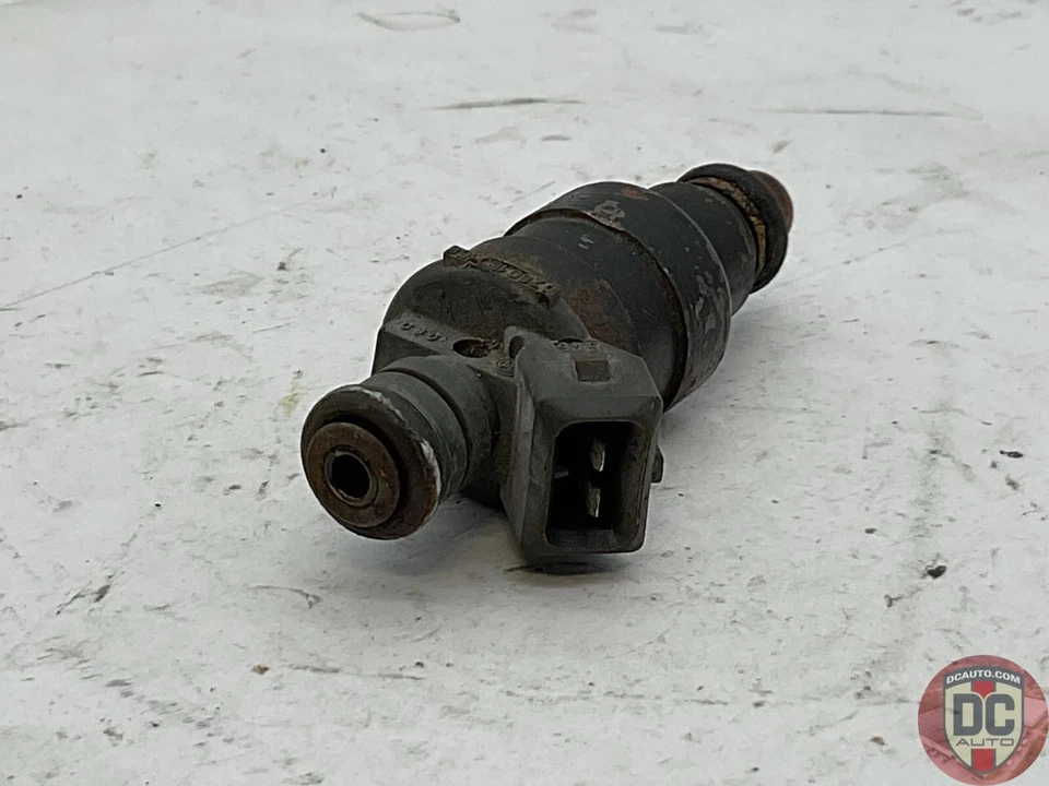 1984-1989 Porsche 911, 85-88 944 924S Fuel Injector 93060612000 127553 - Image 2 of 4