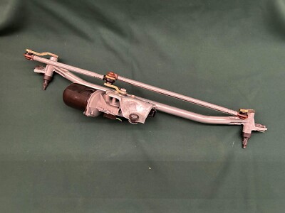 NEW 96-06 Freelander OEM Windshield Wiper Bracket and Link Assembly DLB000030