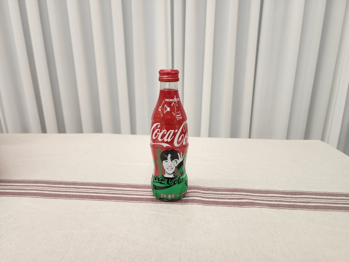 BTS×Coca Cola 缶バッジセット BTS コカ・コーラ 缶バッジ - メルカリ
