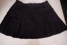 Utilikilt Mens Kilt Size 46 pant size 44 x 21L Black Detachable Cargo Pockets