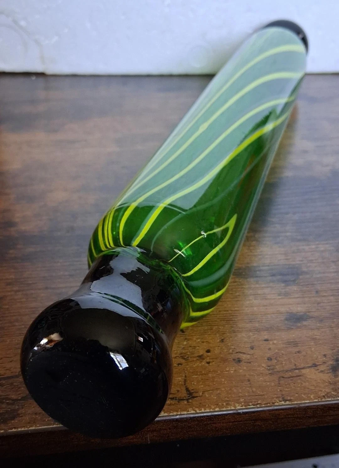 Rolling Pin Green Glass Yellow Home Kitchen Display
Opens in a new window or tab