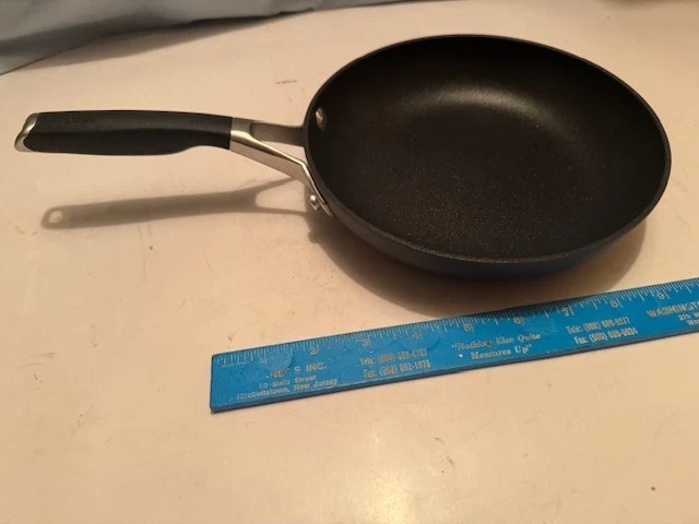 NEW - Calphalon SELECT HARD ANODIZED Nonstick 8" FRY PAN