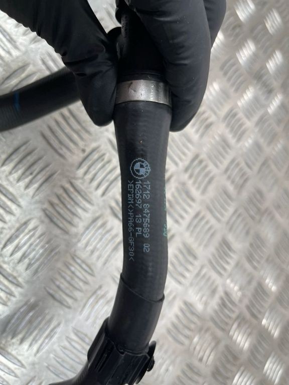 BMW i4 2024 Electricity engine water coolant pipe hose 8475689 LIQ14973