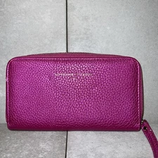 Adrienne Vittadini Studio Charging Wallet/Wristlet with RFID Protection ✅