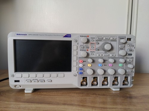 Tektronix DPO2024B Digital Phosphor Oscilloscope 200MHz 4Ch - Picture 12 of 13