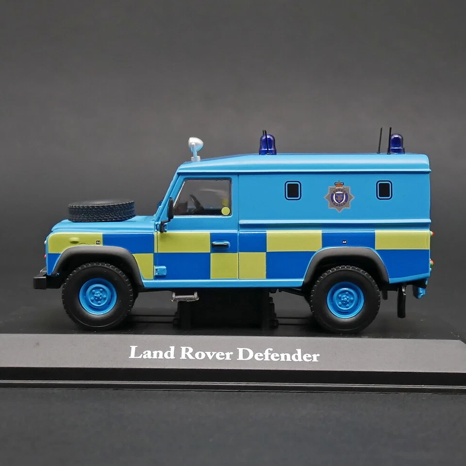 ATLAS 1:43 Land Rover Defender UK Sussex Police car Diecast Model Toy - Image 4 of 4