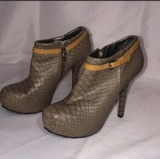 guess woman Ankle Booties Size 8