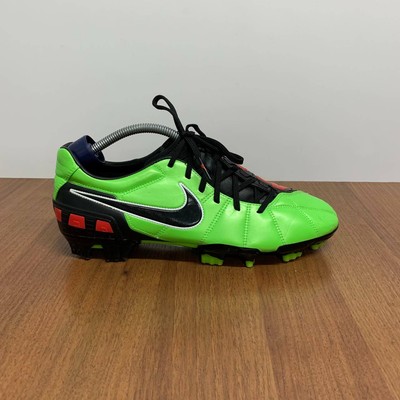 nike total 90 laser size 10