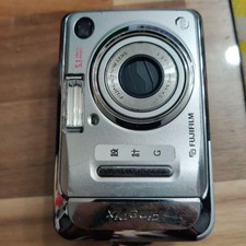 Fujifilm FinePix A500 Compact Digital Camera Tested Working Seller Japan