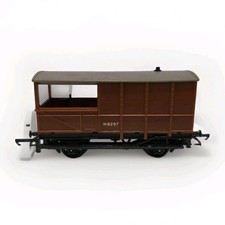 Tri-ang Hornby OO R124 Brake Van Long Wheel Base No. W6297. 