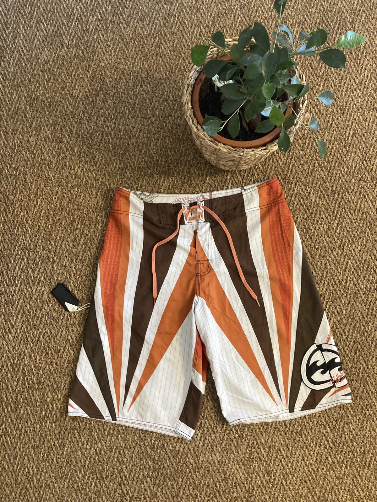 Vintage Billabong Andy Irons Rising Sun Samurai Board Shorts - Size 33 RARE*