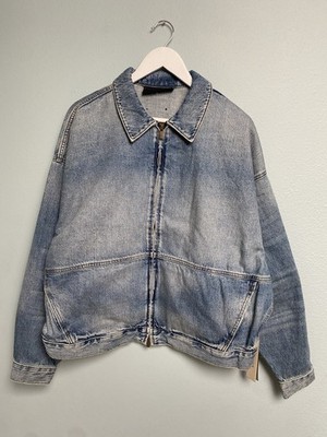 FEAR OF GOD FOG ESSENTIALS DENIM TRUCKER JACKET LIGHT BLUE FEAR OF GOD FOG ESSENTIALS DENIM TRUCKER JACKET LIGHT BLUE