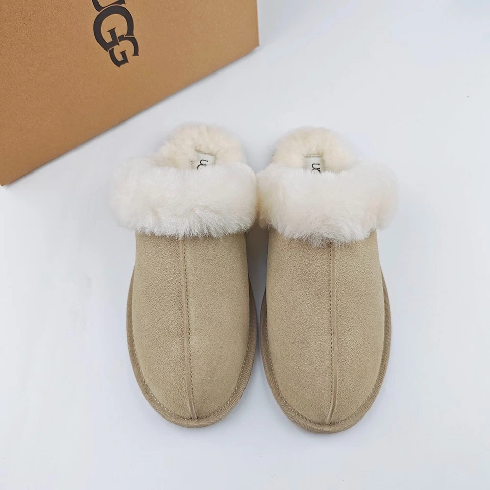 Zapatillas UGG para mujer Scuffette II arena piel de oveja cuello talla EE. UU. 6-11 con caja Foto 2 de 4