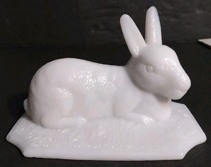 Westmoreland Lid or Figurine White Milk Glass Bunny Has A Small Chip 5" L X 3" W