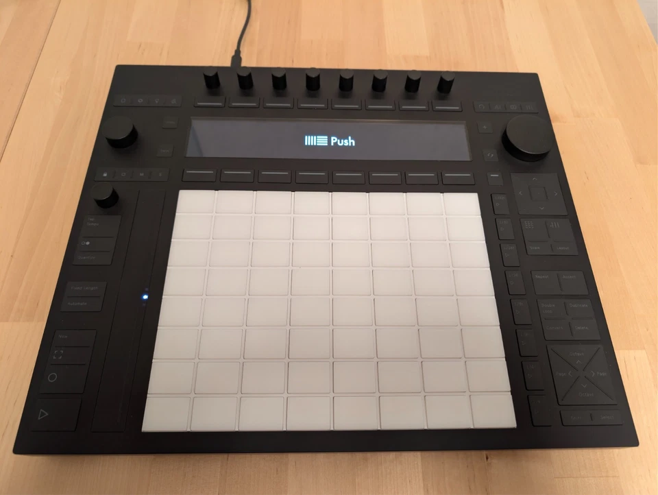 Ableton Push 3 Controller - wie neu, OVP + Decksaver + Koffer, Garantie 03/2028 - Bild 3 von 4