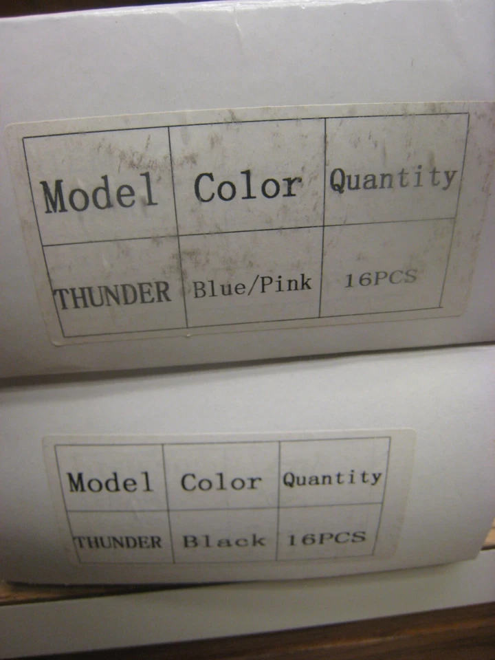 2 pares de gafas de sol Fox & Raine novedosas en forma de nube AZUL/ROSA Y TRUENO NEGRO Foto 4 de 4