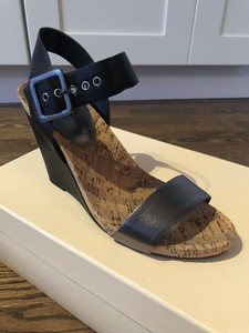 bcbg black wedges