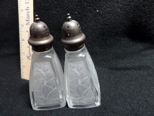 Vintage Frosted Glass Salt & Pepper Shakers with Silver Tops - Picture 5 of 6