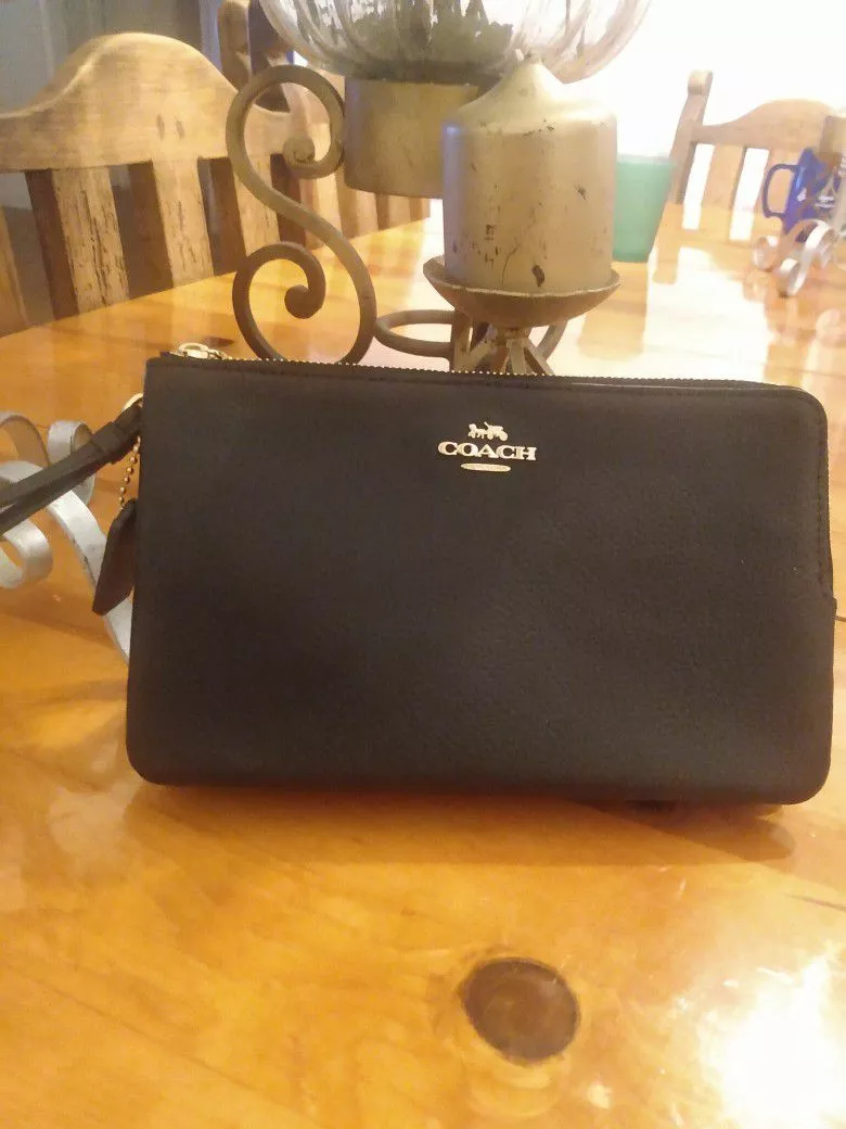 Coach wristlet card holder hot sale