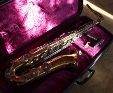 Borgani Tenor Saxophon Serien Nummer 3896