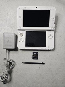 Nintendo 3DS XL Pink Console w/  Charger, Memory Card and Stylus (USA) Tested