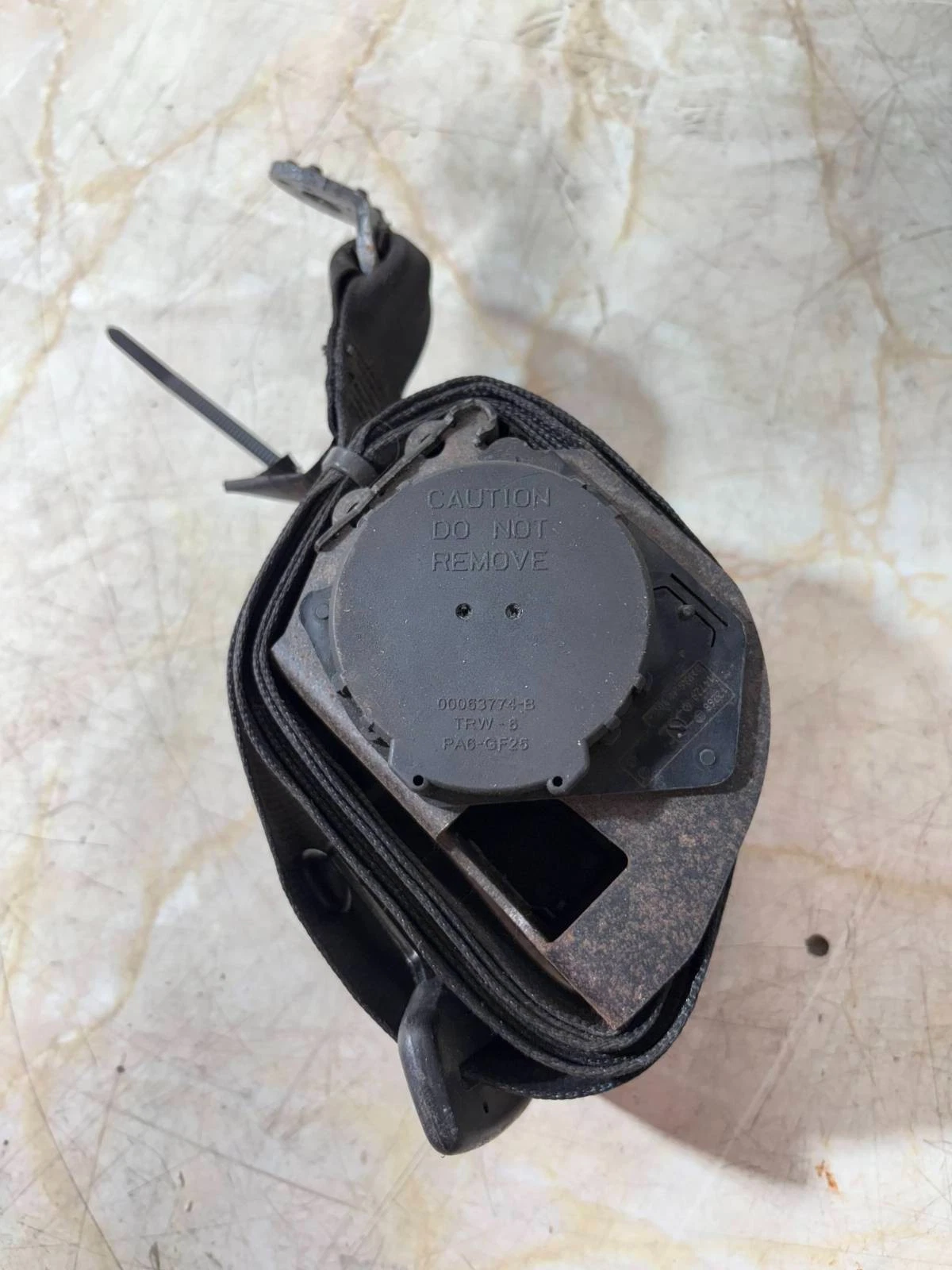 Actual SEAT Ibiza 6L rear seat belt retractor offered in this listing
