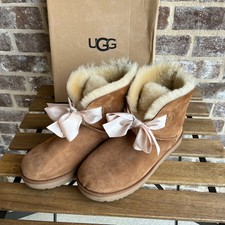 ugg w gita bow mini