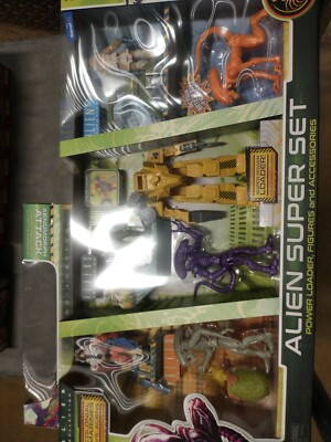 Aliens super set Walmart Exclusive Brand New | eBay