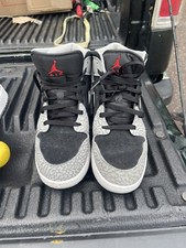 Nike Air Jordan 1 Mid SE Boys Size 7 Y Black Athletic Shoes Sneakers DM6216-016