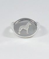 Silberner Chevalier-Ring Mit Silhouette Einer Deutschen Dogge Im Flachrelief Luc