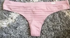 NeW Vs seamless thong Panty Size medium pink striped 