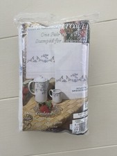 Tobin Stamped Embroidery Cross Stitch Kitchen Terry Towel Set Daisy Garland NEW