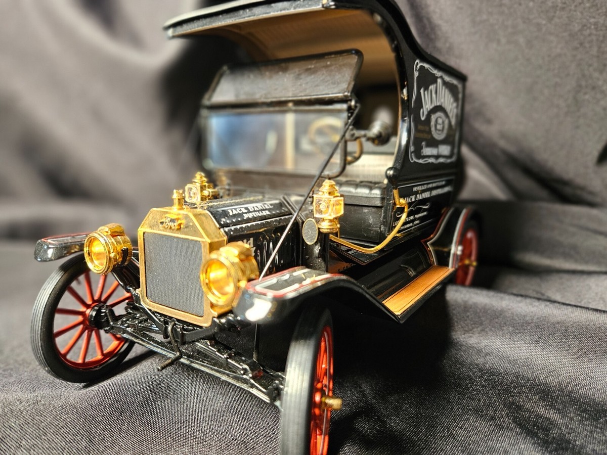 RARE Franklin Mint Ford Model T Jack Daniels 1:16 Scale Inv. #4064