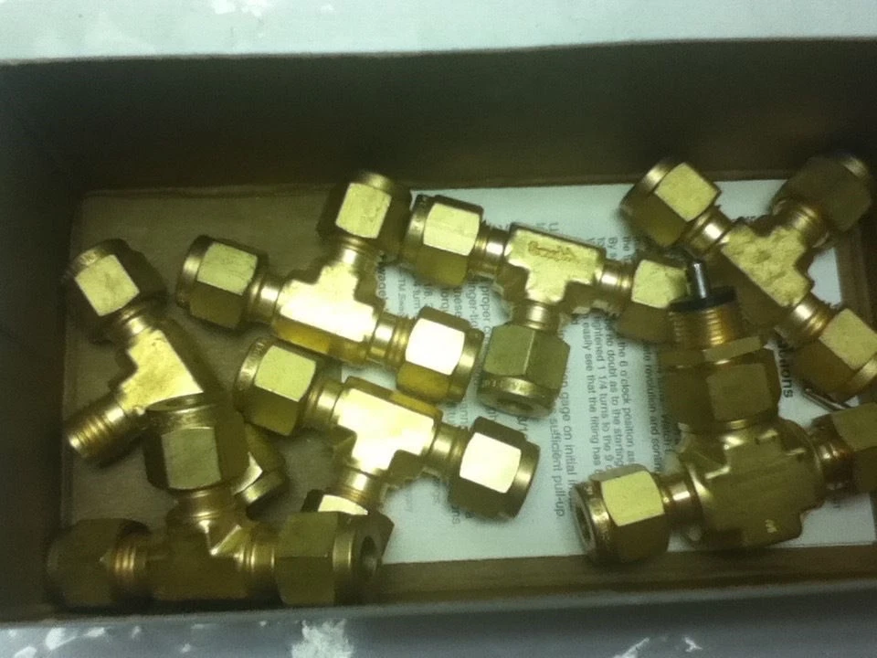 批量 7 件 SWAGELOK 配件 — 第 2/3 张图片