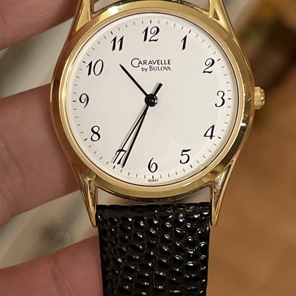 Caravelle by Bulova Men s Ladies Unisex service award dress watch A5