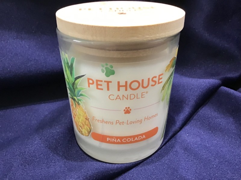 PET HOUSE PIÑA COLADA 9 oz JAR CANDLE 60 hr burn time! NEW with TAG! made in USA