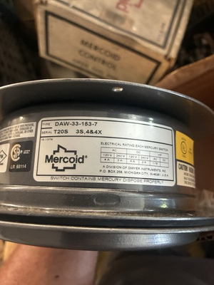 #ad DWYER INSTRUMENTS MERCOID DAW 33 153 7 MECHANICAL PRESSURE SWITCH $899.00