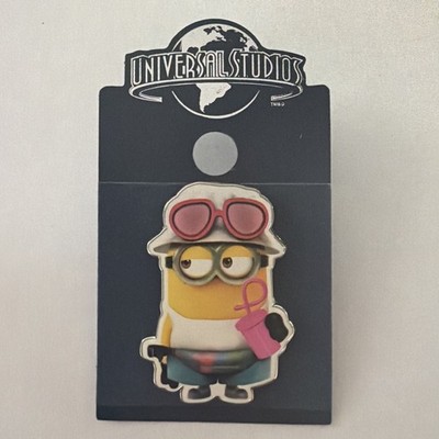 Despicable Me Universal Studios Parks Pin Minion Tourist Beach Ready NEW