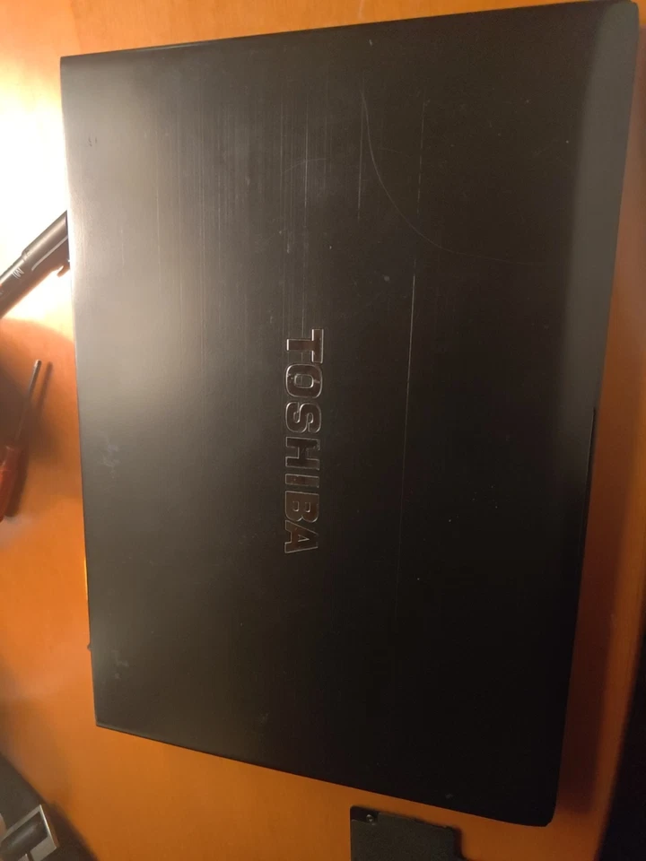 Notebook TOSHIBA  PORTEGE portègè R930 A Class - no hd - RAM 8 GB - i5 vpro - Immagine 4 di 4