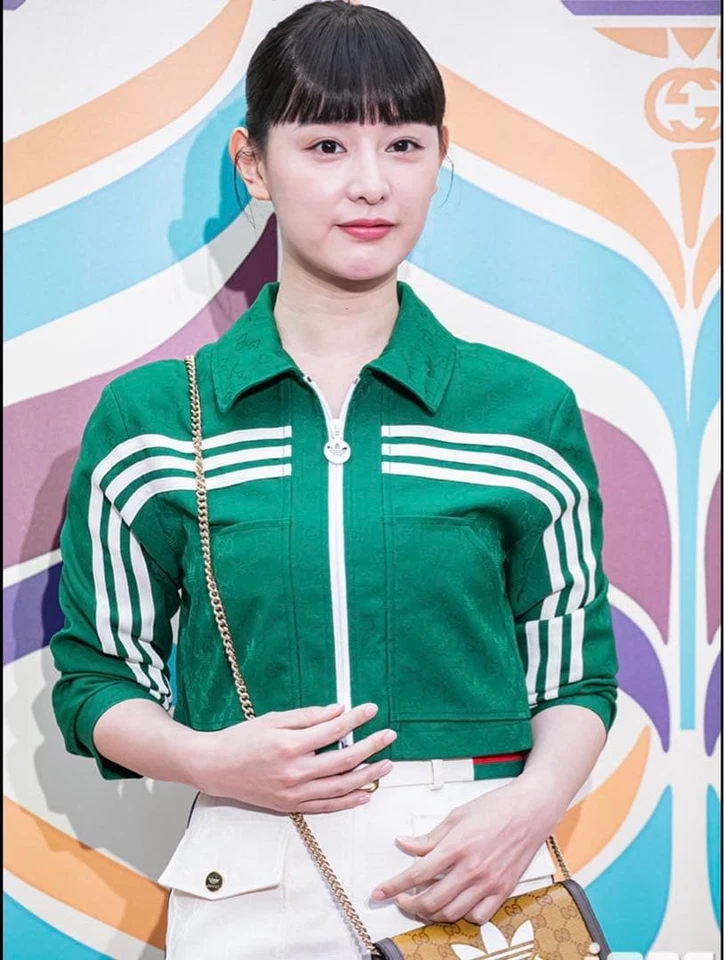 CHAQUETA CORTA USADA GUCCI X ADIDAS EN VERDE MUY BUENA Foto 2 de 4