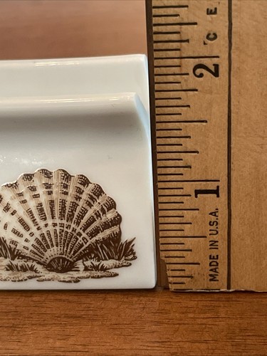 The Indispensable Dispenser Toothpaste Squeezer Germany with Shell Design Beach - Foto 9 di 9