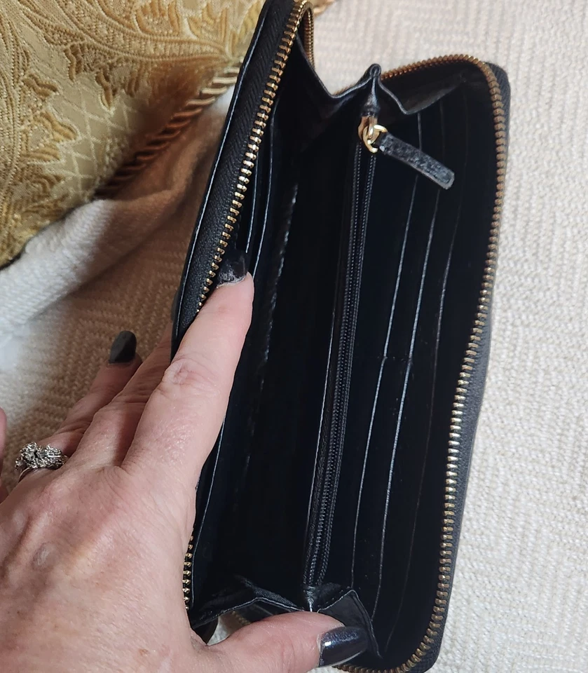 Michael Kors Black Jet Set Large Travel Continental Zip Wallet, 9" x 5" - Image 2 of 4