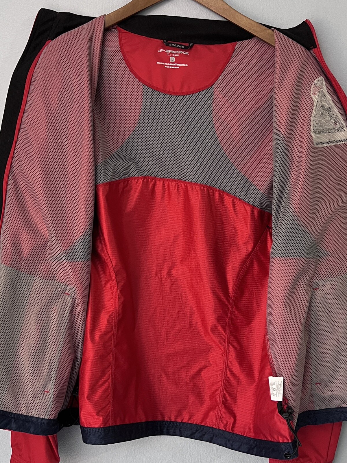 Brooks Marine Corps Marathon Windbreaker Jacket 2008 … Gem