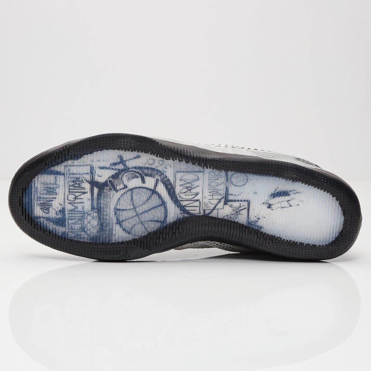 Nike Kobe 11 XI Quai 54 BLACK Mamba METALLIC GOLD GREY Nike Kobe 11 XI Quai 54 BLACK Mamba METALLIC GOLD GREY