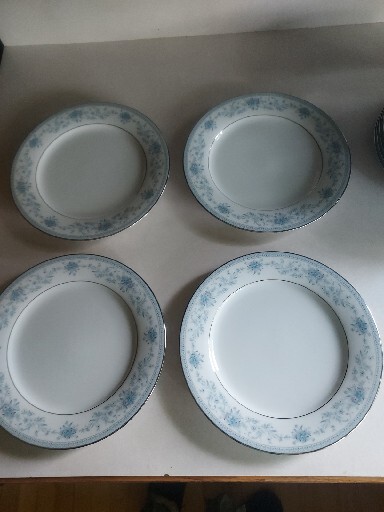 SET OF 4 NORITAKE 'Blue Hill' 8.25" Salad Plates w/Platinum Trim. #2482