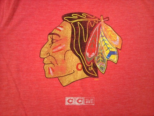 Chicago Blackhawks CCM Winter Classic Shirt ~ Mens Small / Medium ~ CrossFit Red - Picture 2 of 4