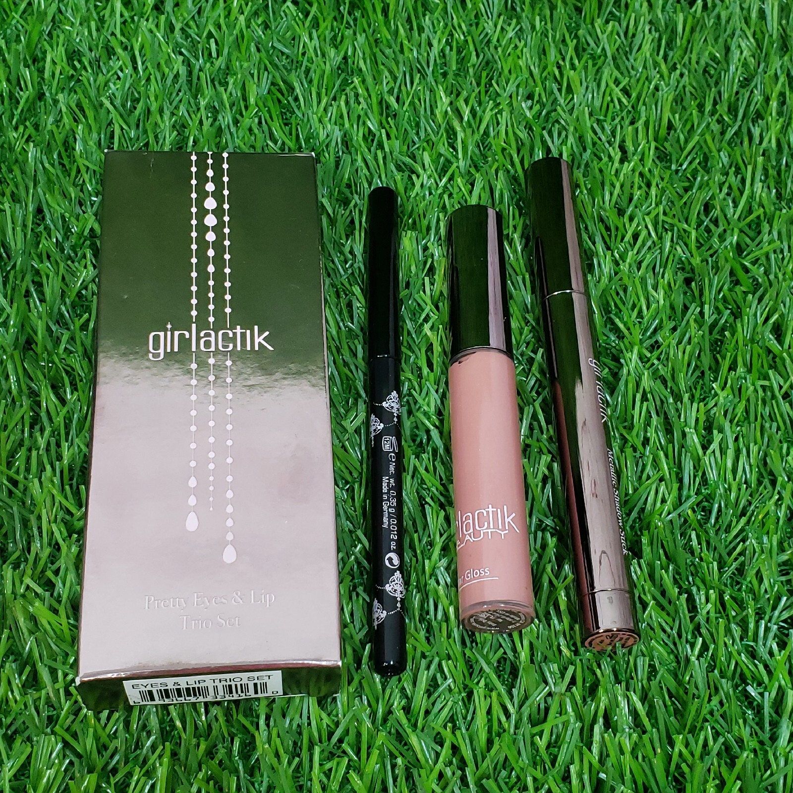 Girlactik Discovery Kit - BLACK Eyeliner/SATINI Eyeshadow/BABY DOLLO Lip Gloss