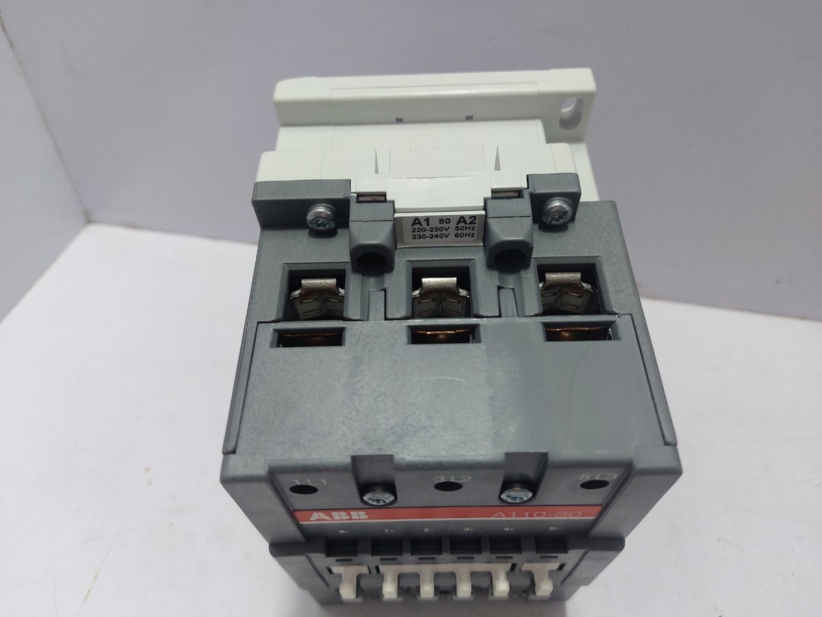 Contacteur (relais) ABB A110-30-11 - 220V AC - Neuf D'origine - Livraison Rapide Gratuite