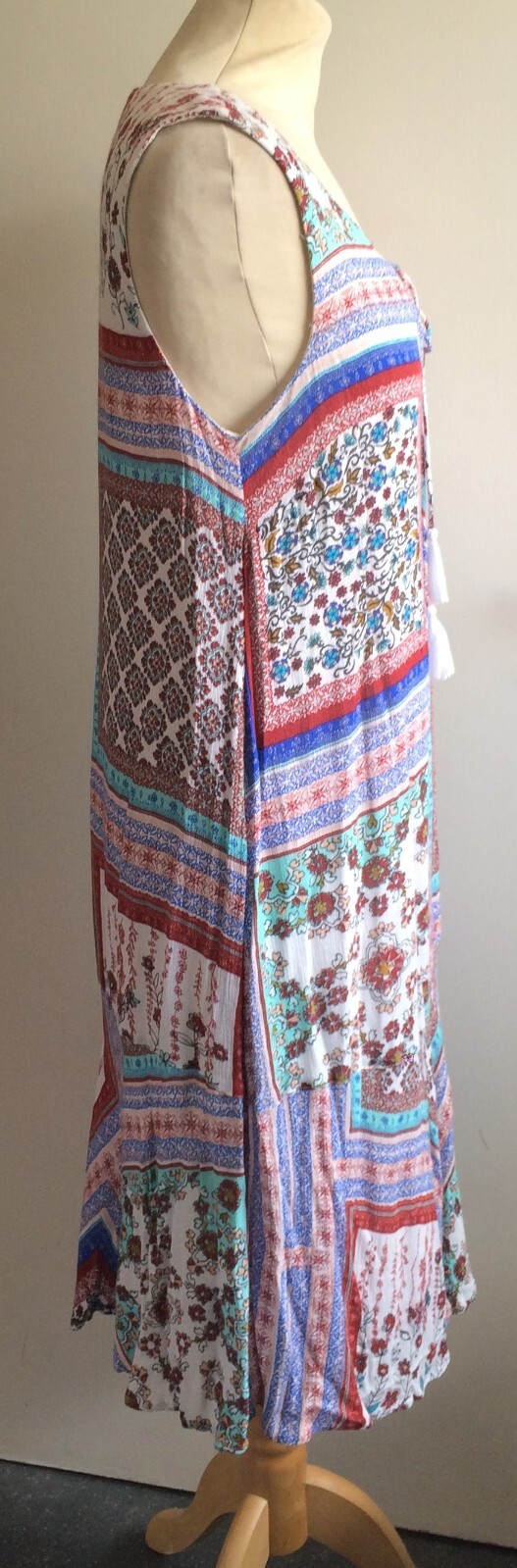 White Stuff 'Linen Feel' Floral Patchwork Sleevel… - image 7